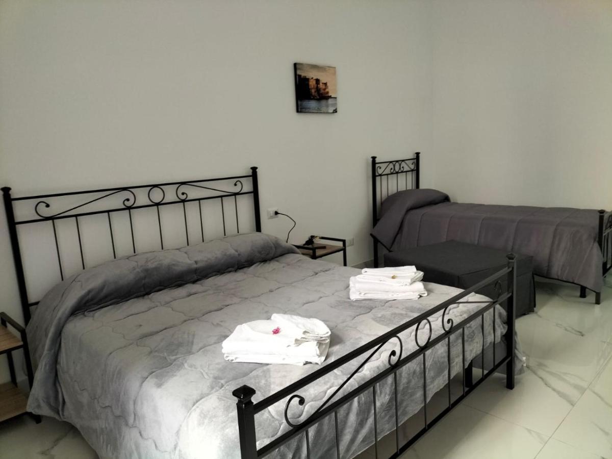 Lumacors House Bed and Breakfast Napels Buitenkant foto
